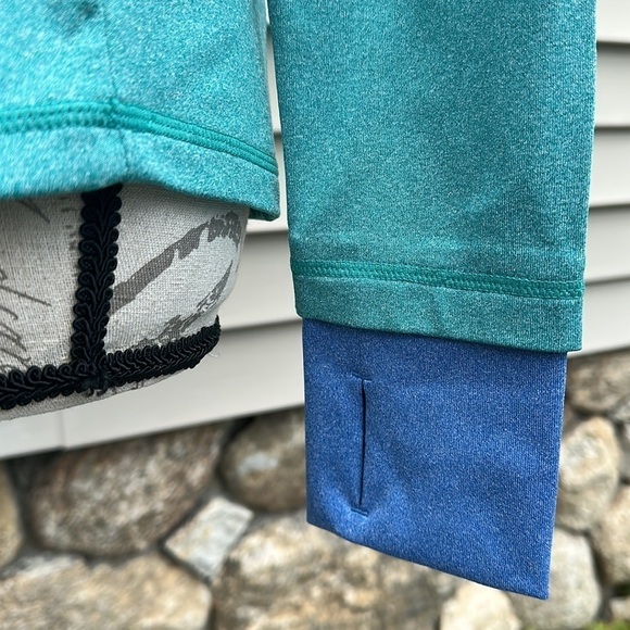 Reebok Green Heather Hooded 1/4 Zip Slim Long-sleeve Performance Top - Picture 7 of 16